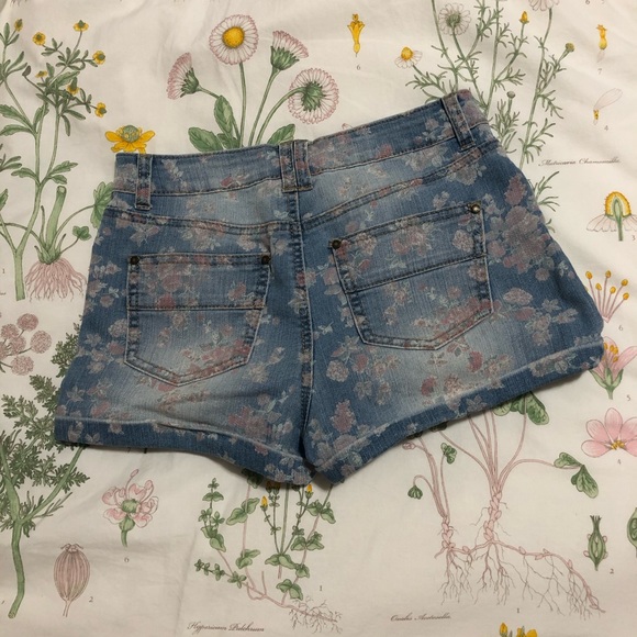Tinseltown Floral Print Jean Shorts - Picture 2 of 5